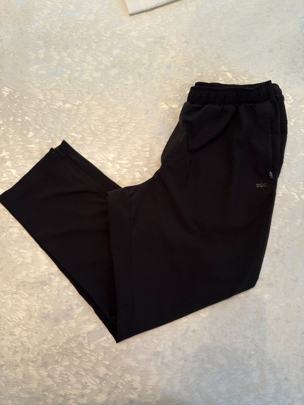 DSG Men's Black Nylon Joggers